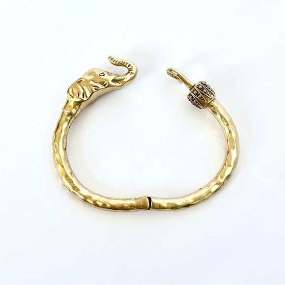 LUCKY Brand Gold Tone Elephant Safari Bangle Bracelet. NEW - Picture 2 of 9